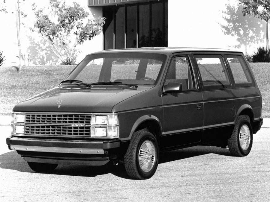  Dodge Caravan 1984 года  (фото 11 из 14)
